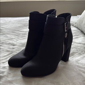 Elegant Black Ankle Boots